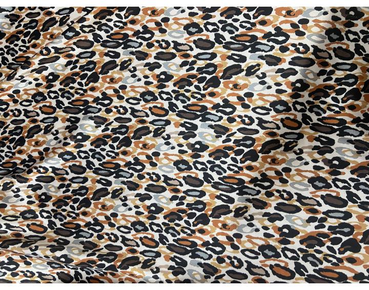 Tela satén fino estampado leopardo multicolor  
