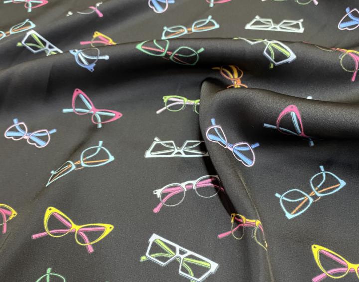 Tela satén fino estampado gafas