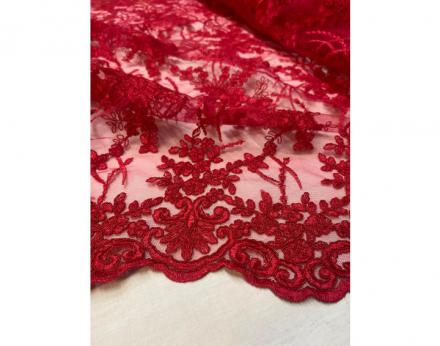 Tull rojo con flores bordadas 2